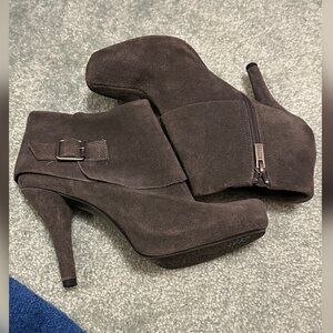 Kenneth Cole Reaction, Brown Platform Heeled Leather Bootie, Size 7.5